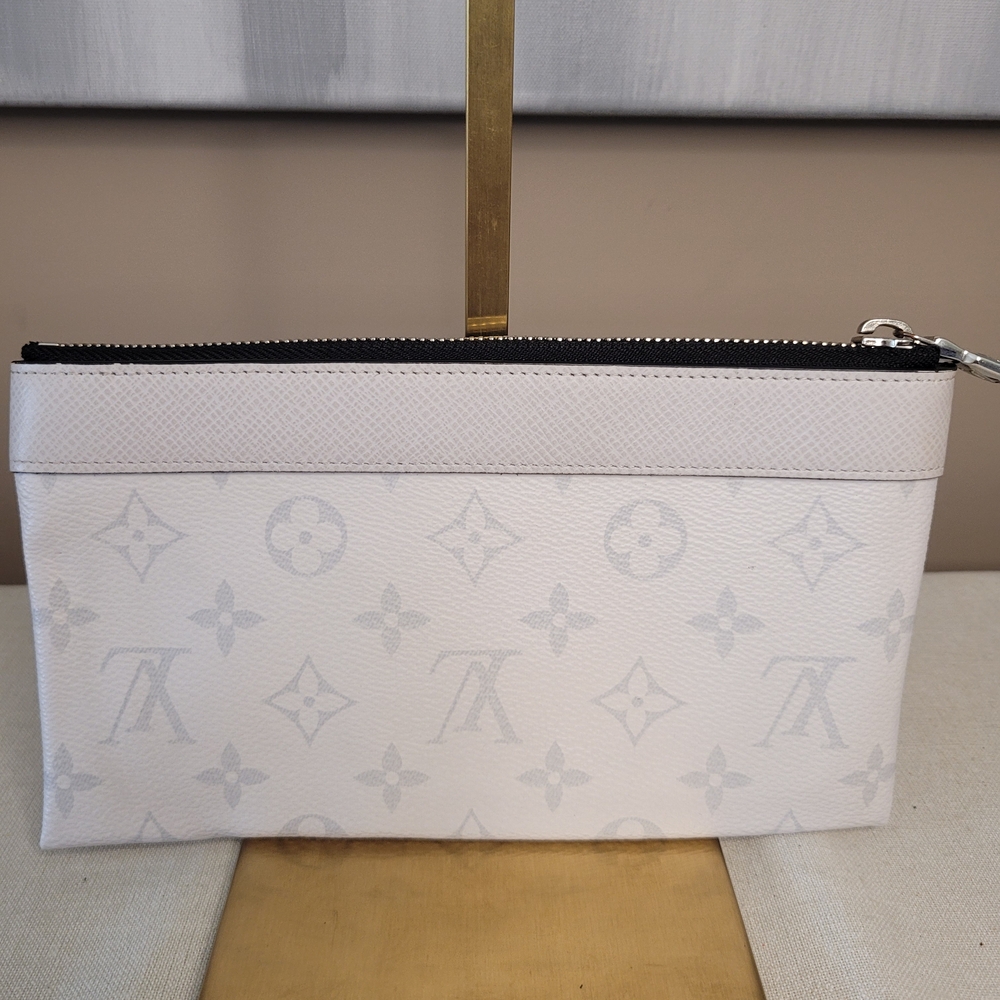 Louis Vuitton White Monogram Clutch with Silver Accents (IC chipped) - Picture 8 of 13